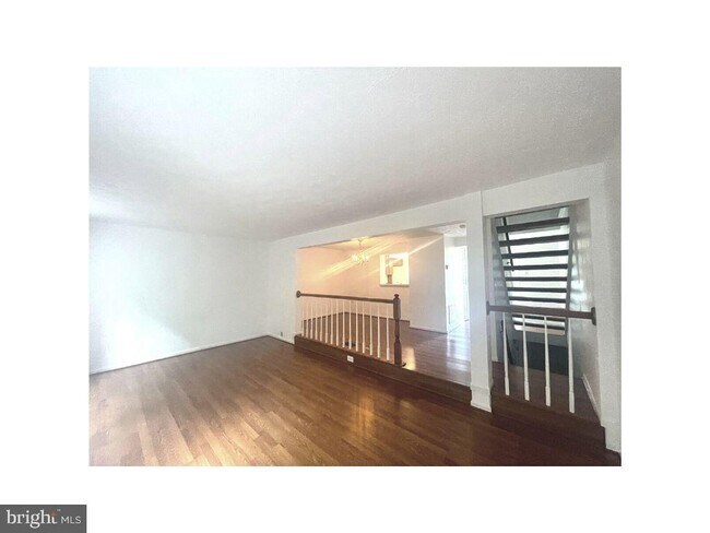 Foto del edificio - 1032 Bayridge Terrace