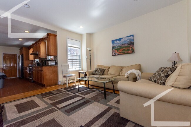 Foto del edificio - Parking Included, In-Unit Washer and Dryer...