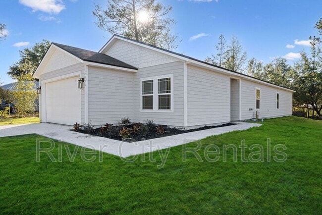 Building Photo - 7596 Silver Sands Rd