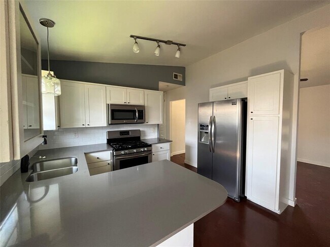 Foto del edificio - 1808 Blue Crest Dr