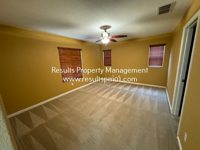 Building Photo - Available Now! Cozy Courtyard Home