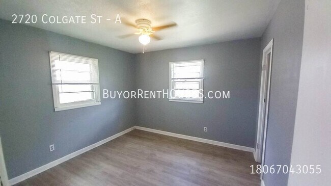 Building Photo - RENT is $675 + Pay $0 deposit at Move-In (...