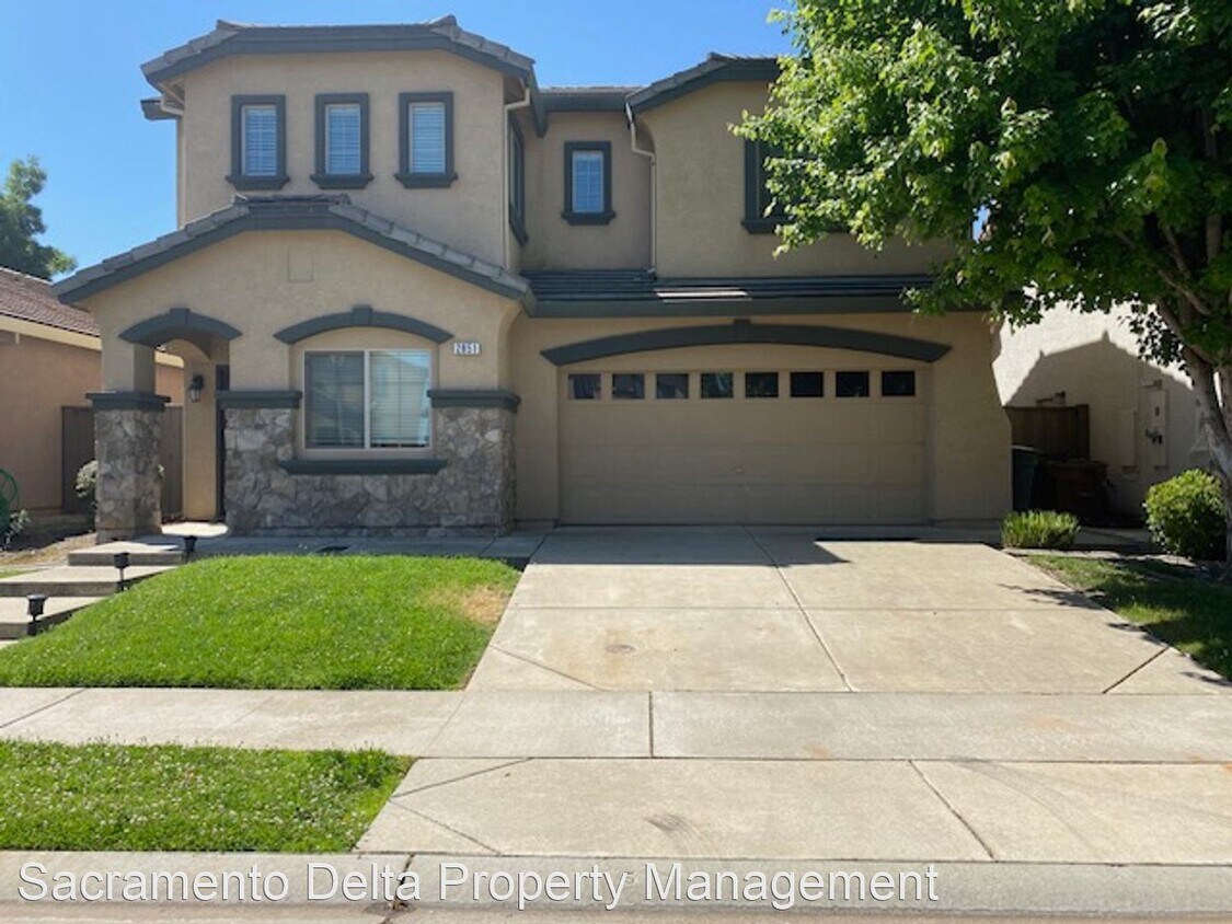 Foto principal - 5 br, 3 bath House - 2851 Le Bourget Lane