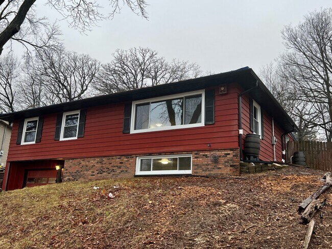 casa - 638 S Segoe Rd