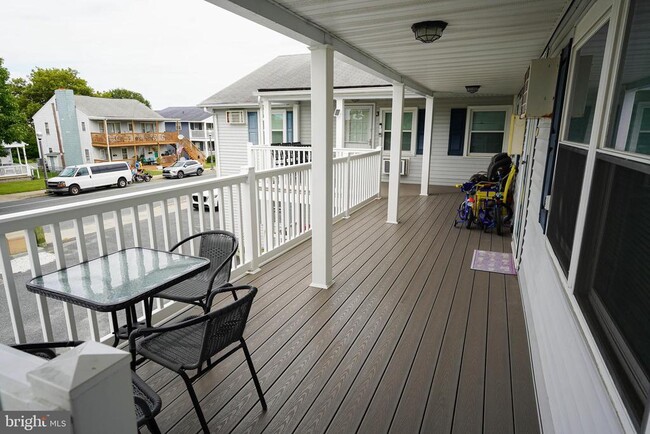 Building Photo - 309 Bayshore Dr