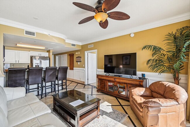 Foto del edificio - 15900 Front Beach Rd