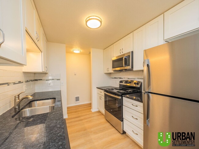 Building Photo - 3531 E Upriver Dr