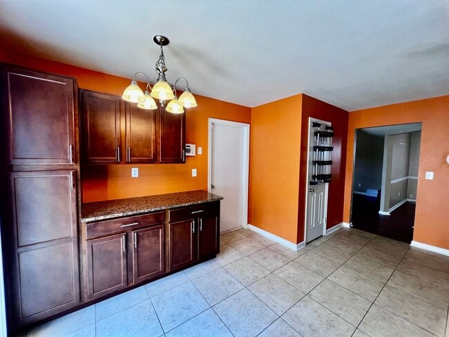 Building Photo - Spacious 3BR Single-Family Home with Open Loft & Open-Concept Living