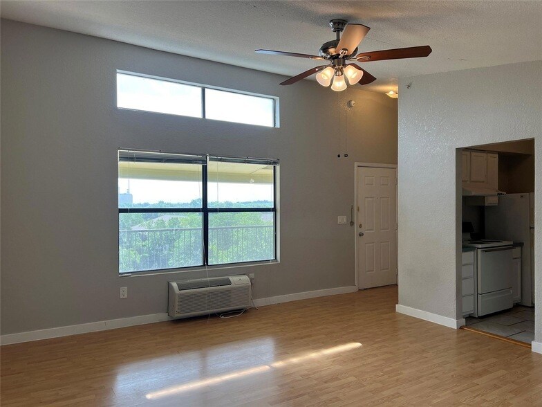 701 W Sycamore Street Unit 303 Condo for Rent in Denton, TX