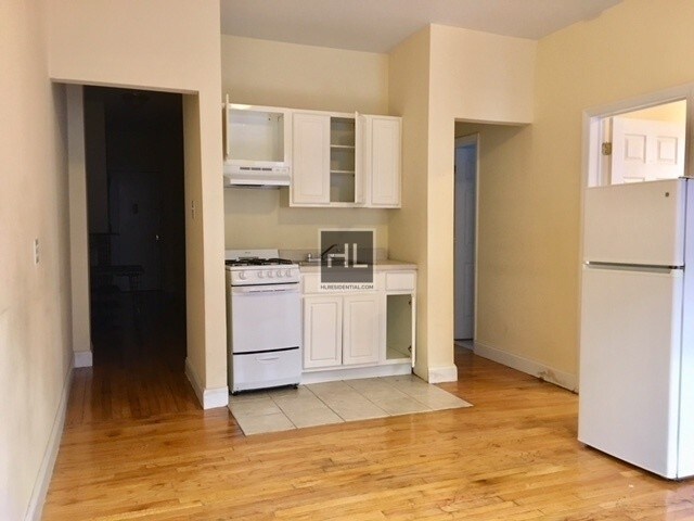 Primary Photo - 14703 Northern Blvd