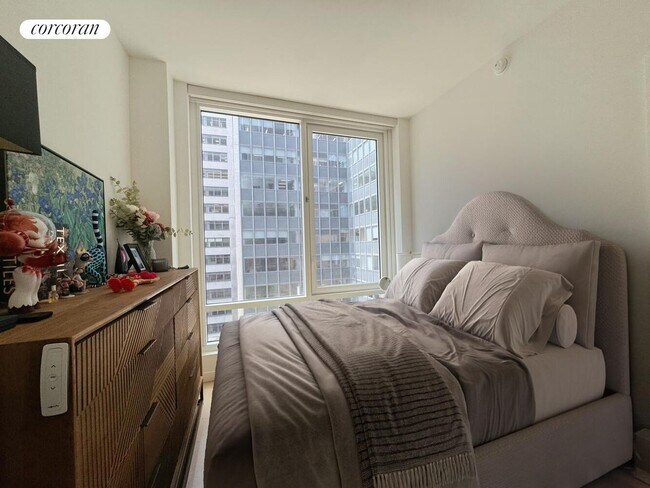 Foto del edificio - 135 E 47th St