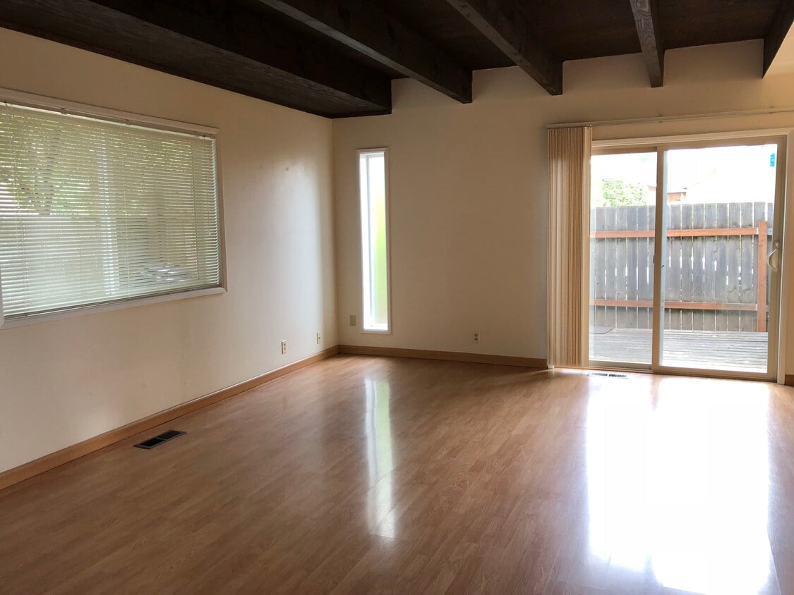Foto principal - 1809 SE Harney St