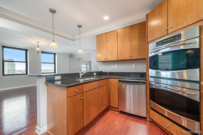 Foto del edificio - 1135 Shelby St