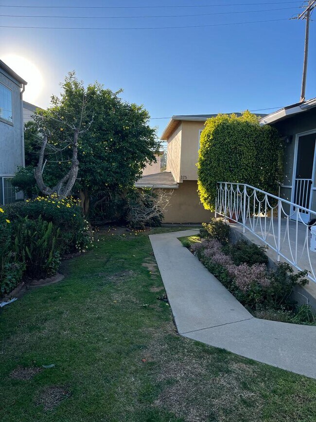 323 Virginia St, El Segundo, CA 90245 Townhome Rentals in El Segundo