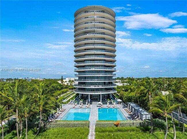 Building Photo - 8701 Collins Ave