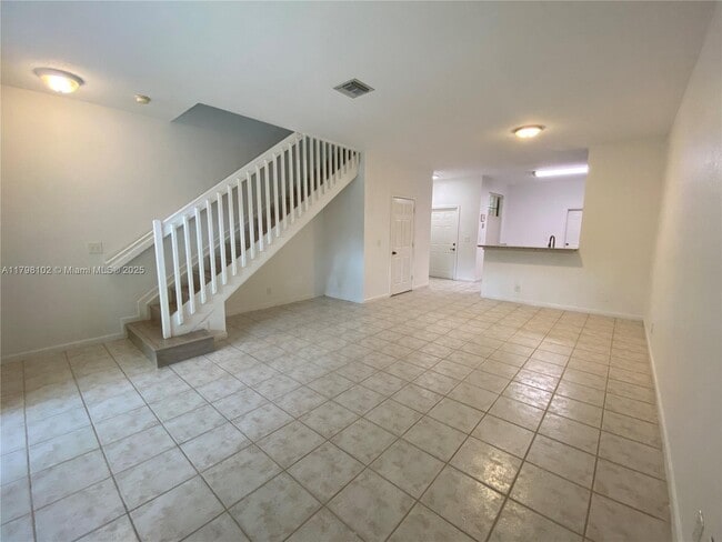 Foto del edificio - 4114 Forest Dr