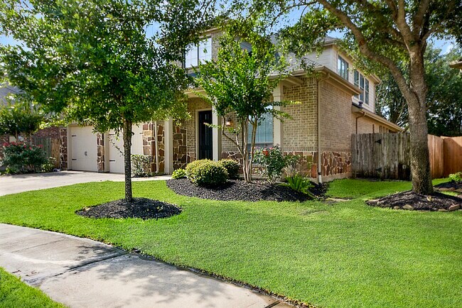 Foto del edificio - 28243 Chalet Park Dr