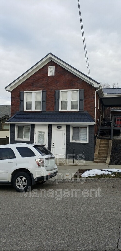 Primary Photo - 459 South Ave