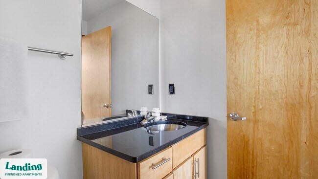 Foto del edificio - 700 Everett St