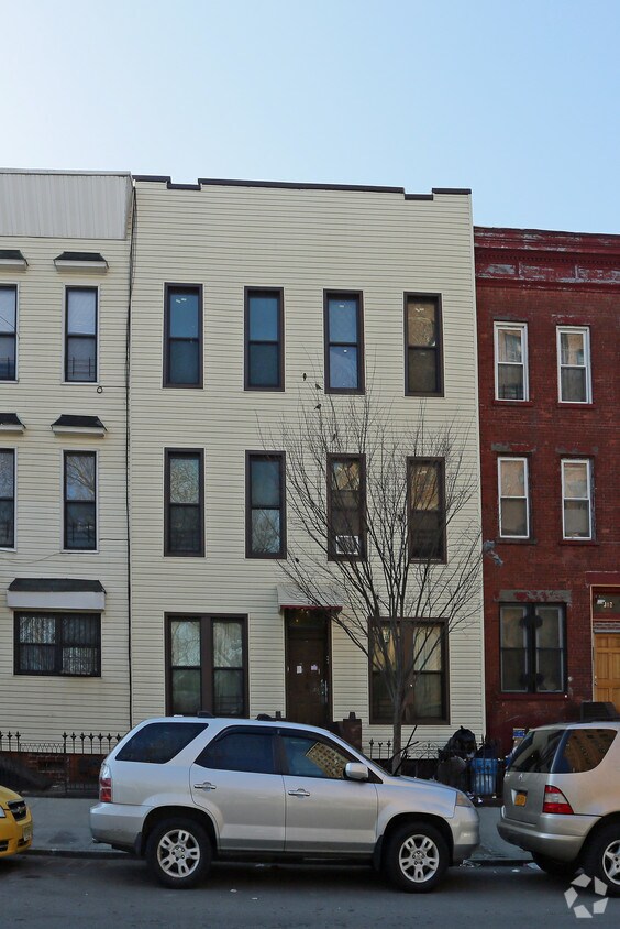 Building Photo - 314 Macdougal St