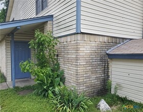 Building Photo - 1308 Covey Ln