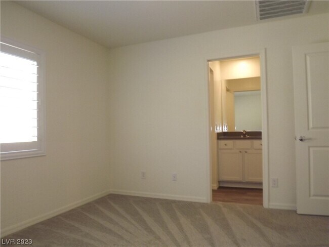 Building Photo - 1620 Oro Grande Dr