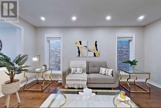 Photo du bâtiment - 23 Knotty Pine Ave