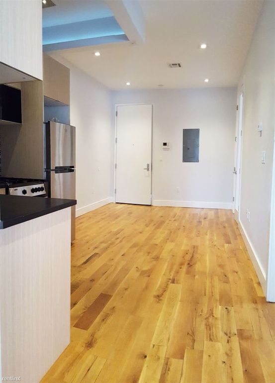 Building Photo - 452 Empire Blvd