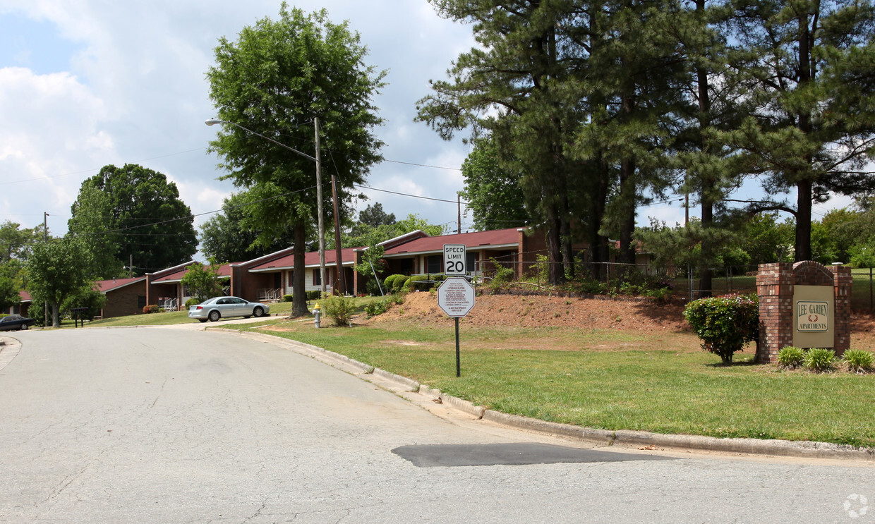 Primary Photo - Lee Garden Apartments