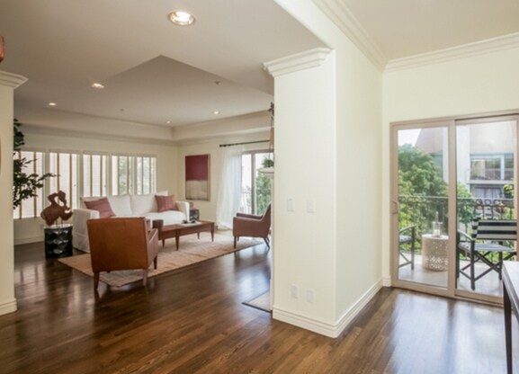 Foto del edificio - 1741 S Bentley Ave