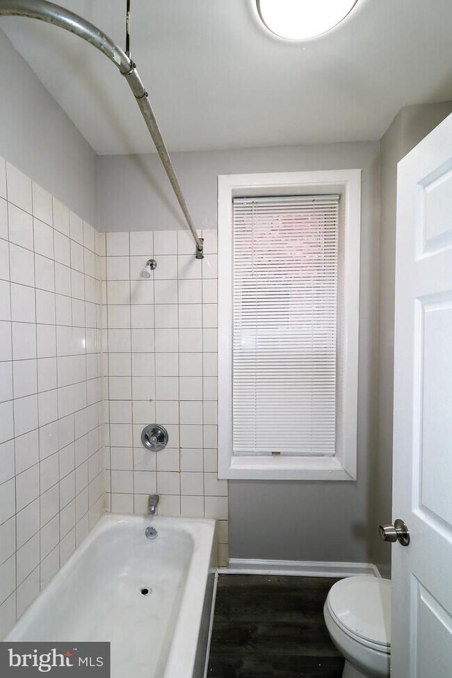 Building Photo - 1711 Gwynns Falls Pky