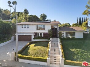 Building Photo - 16541 Park Ln Cir
