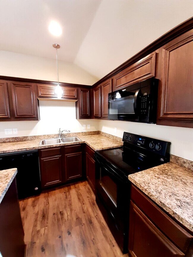 Foto del edificio - Beautiful 4 Bedroom, 2 Bath in sought after Arlington Neighborhood!