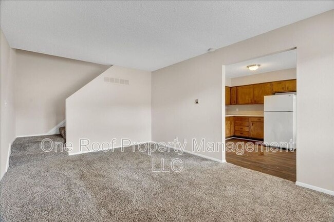 Building Photo - 701 Linwood Dr