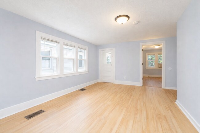Foto del edificio - 1044 Muskegon Ave NW