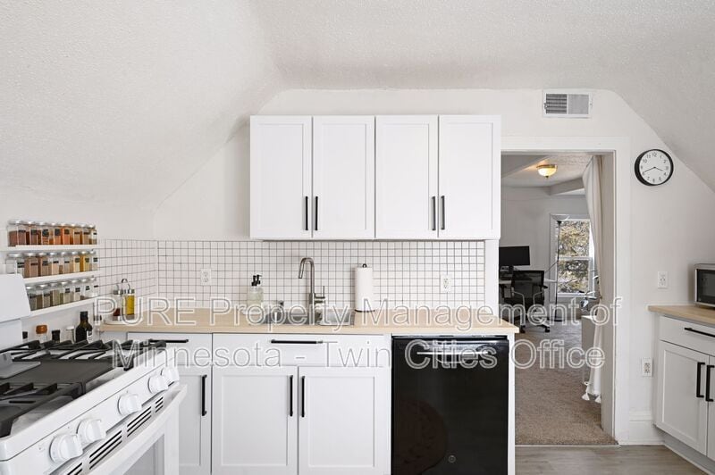 Primary Photo - 807 31st Ave N