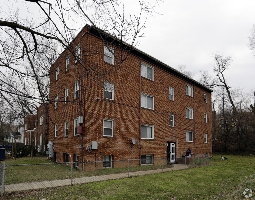 Primary Photo - 217 Valley Ave SE