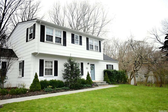 Building Photo - 18 Bayles Ave