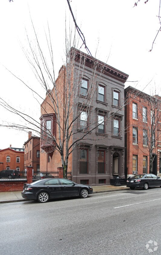 Primary Photo - 904 N Calvert St
