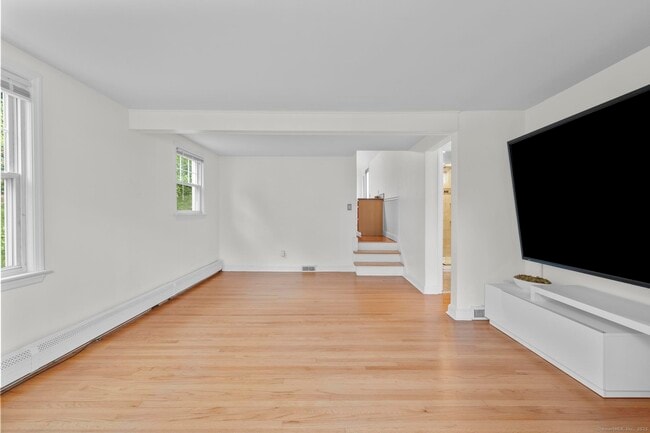 Building Photo - 4 Buttonball Trail