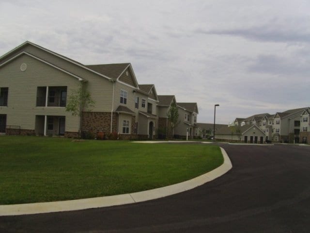 Building Photo - 4025 Oakwood Dr