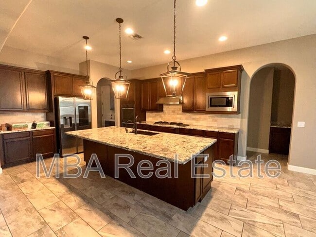 Building Photo - 3902 S White Dr