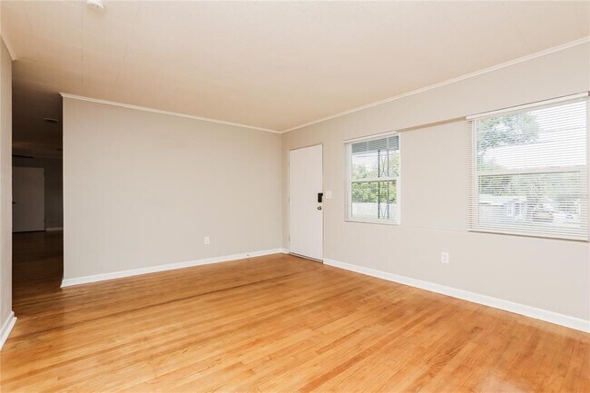 Building Photo - 6908 Ambassador Dr