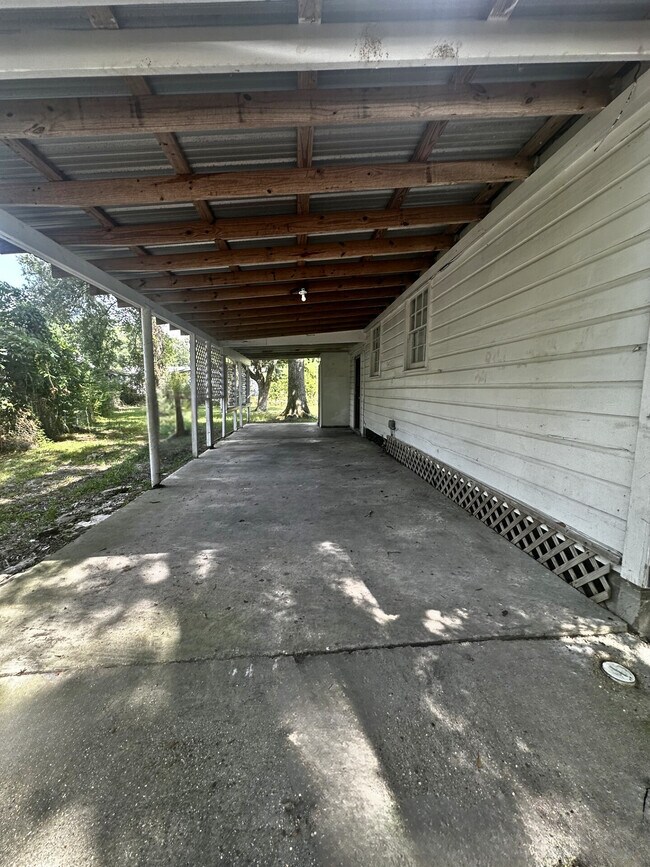 Foto del edificio - 106 Rosewood Cir