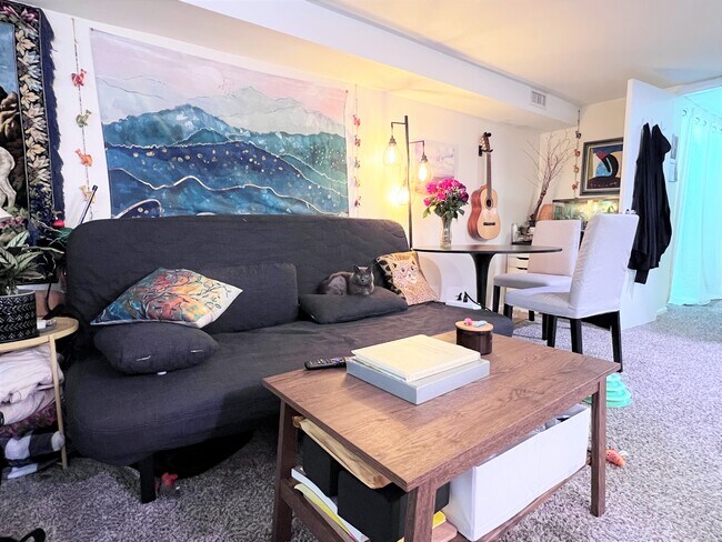 Foto del edificio - 539 Carpenter Ln