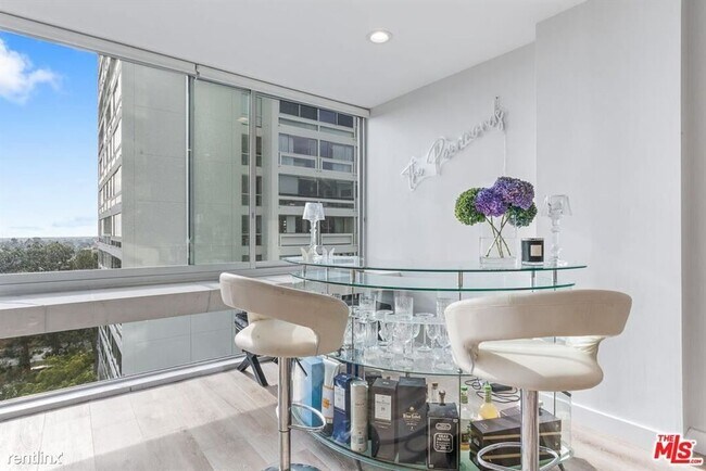 Foto del edificio - 2 br, 2 bath Condo - 2222 Avenue of the St...