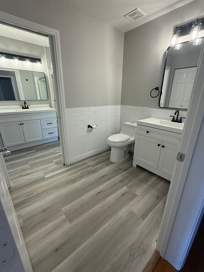 Baño reformado - 59 E Agate Ave