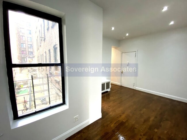 Building Photo - 523 W 135th St