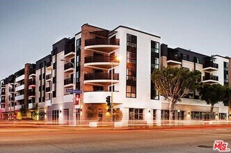 Building Photo - 1518 Federal Los Angeles Ca