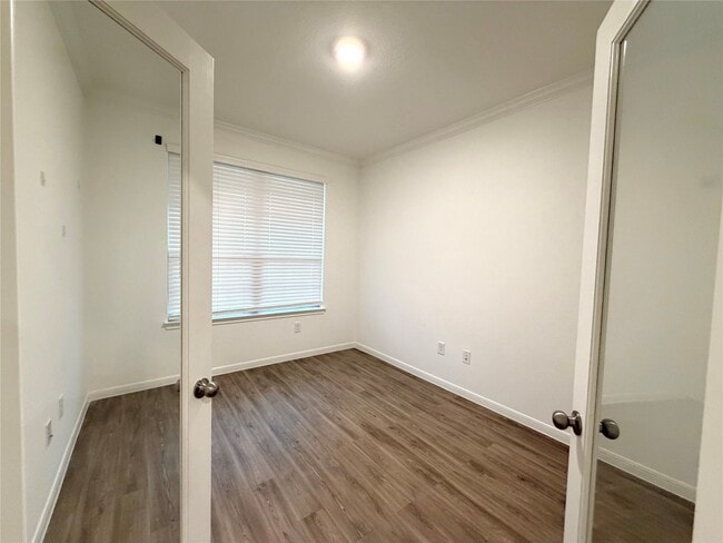 Foto del edificio - 1348 Bright Hl Dr